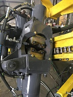 Piston rod end