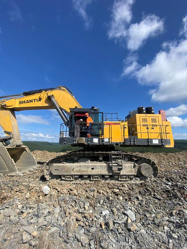  SHANTUI SE1250LCW Excavator